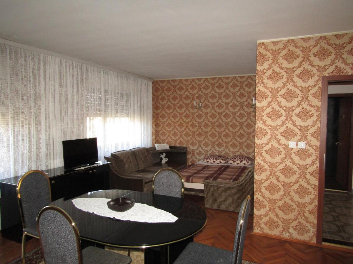 Apartman Milena Kladovo Kültér fotó